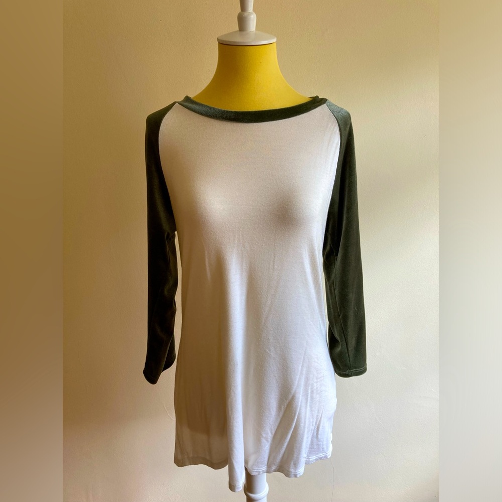 ModCloth Au Fond velour sleeve baseball tee S